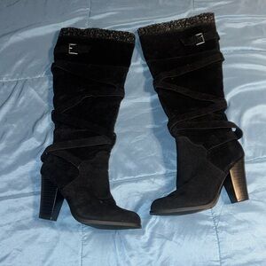 Shoe dazzle size 8 1/2 black chunk, heeled boots like new